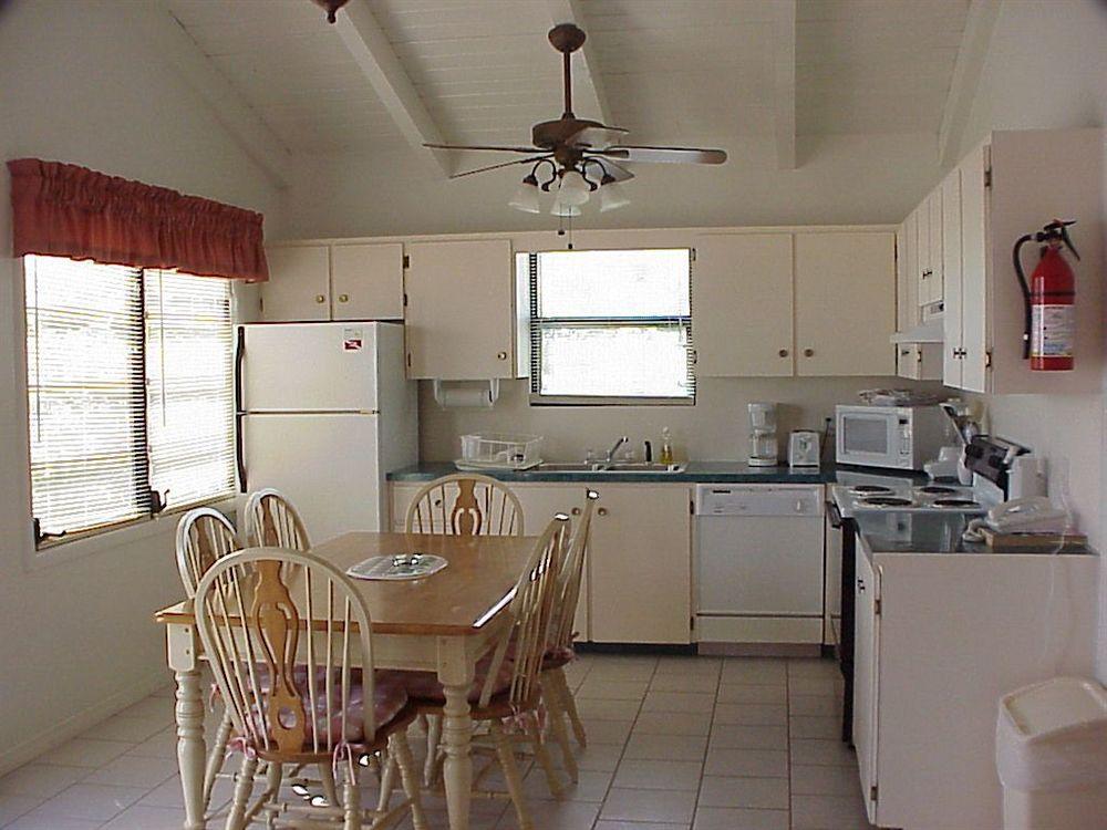 Pelican Beach Villas Marsh Harbour Habitación foto
