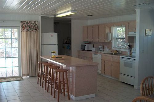 Pelican Beach Villas Marsh Harbour Exterior foto